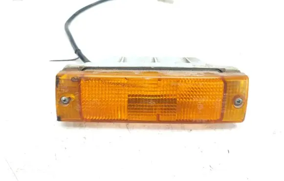 Volkswagen PASSAT B2 Front indicator light 321953155F