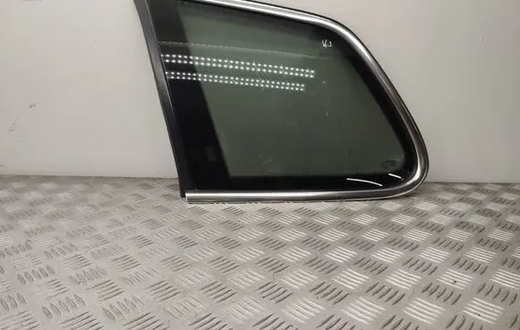 Volkswagen Touareg II Rear side window 7P6845297 43R00049