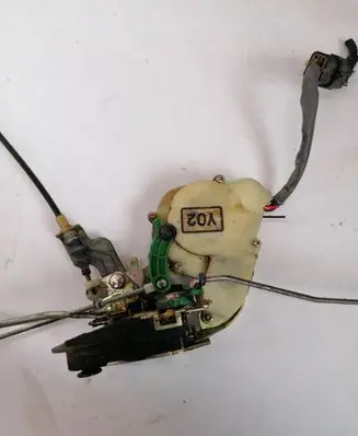KIA Sorento Front door lock