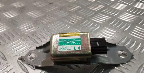 Toyota Prius (XW20) Airbag deployment crash/impact sensor 8983447020 1879000921