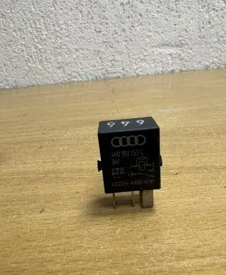 Audi Q7 4M Other relay 4H0951253C