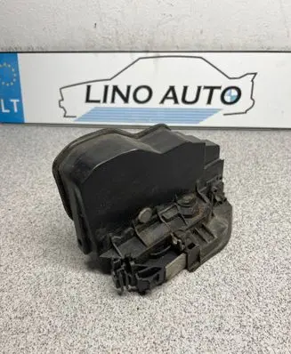 BMW 5 E60 E61 Front door lock 7167071