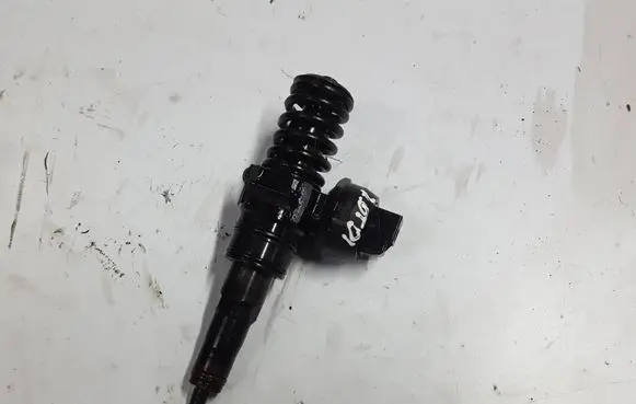 Seat Leon (1P) Fuel injector 038130073BQIAUTOPI 038130073BQ
