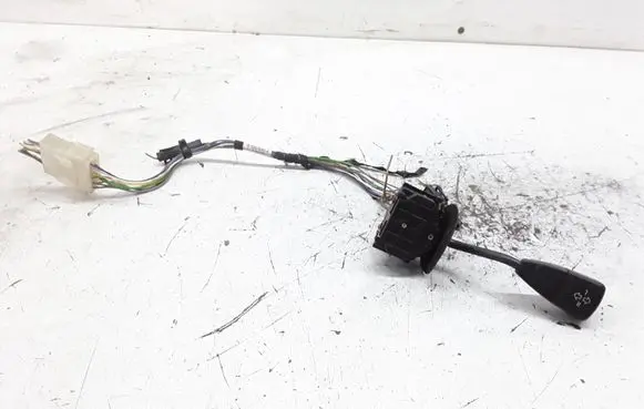 BMW 5 E34 Indicator stalk 83506904