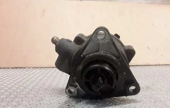 Alfa Romeo 156 Vacuum pump 46771105