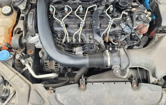 Volvo V40 Engine D5204T6