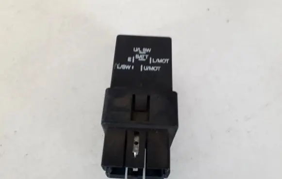 Mitsubishi Carisma Other relay MB954185 72TM200