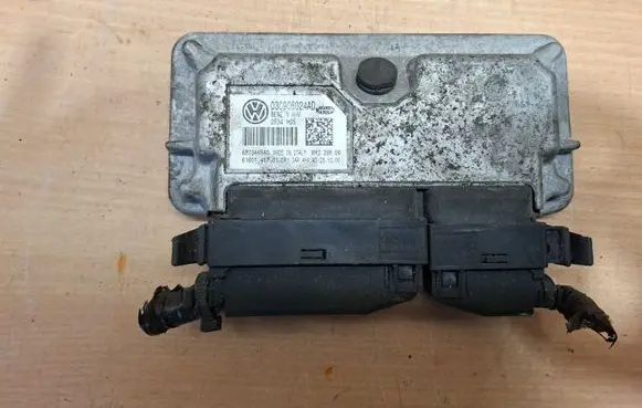 Volkswagen Polo Engine control unit/module 03C906024AD