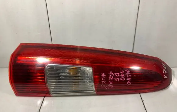 Volvo V70 Rear/tail lights 9154493
