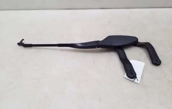 Mercedes-Benz CLS C219 Front wiper blade arm A2118200444