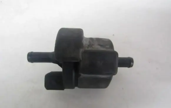Volkswagen PASSAT B5 Valve vacuum 058133459 421159-03