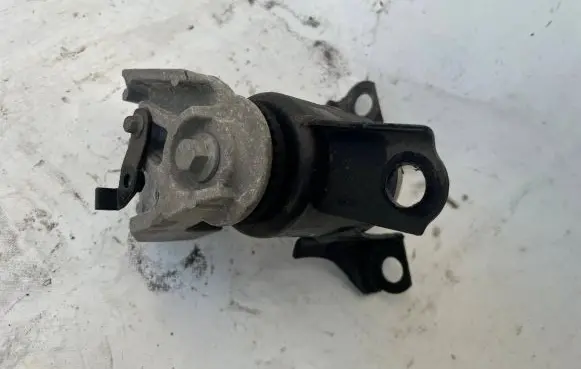 Ford Fiesta Engine mount vacuum valve C1B1-6F012-AD