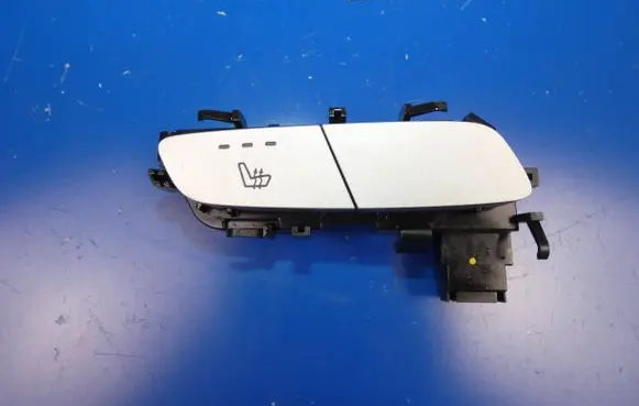 Mercedes-Benz C W205 Seat heating switch A2059050004 03464610701 12523565