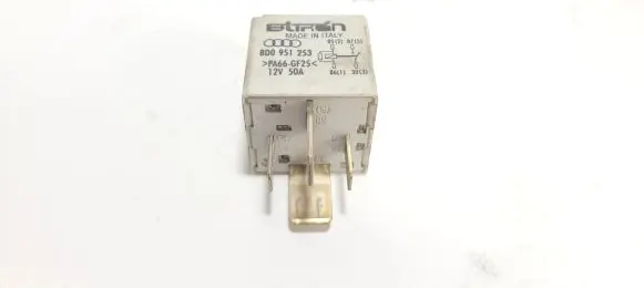Volkswagen PASSAT B5.5 Other relay 8D0951253