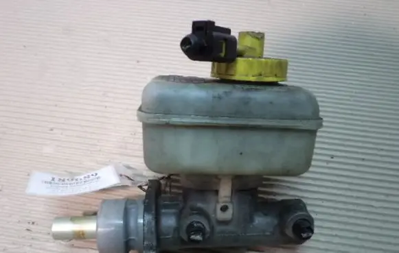 Skoda Octavia Mk1 (1U) Master brake cylinder