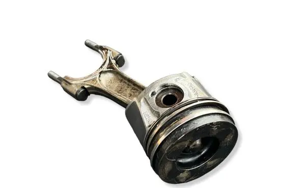 Ford Mondeo MK IV Piston with connecting rod 085190