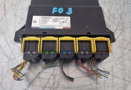 Ford Focus Comfort/convenience module AV6N-19G481-AG