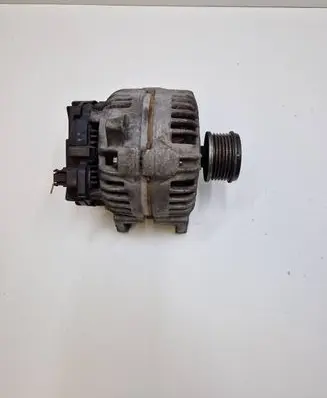 Renault Megane III Generator/alternator 0124425071 8200660083