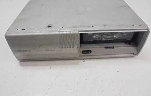 Mitsubishi Pajero Pinin CD/DVD changer MZ312569