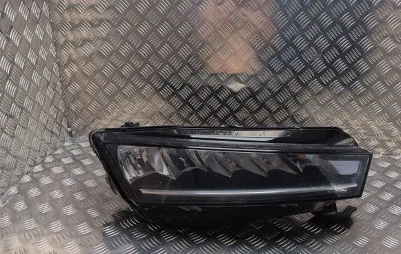 Skoda Octavia Mk4 Headlight/headlamp 5E4941016 030111823200