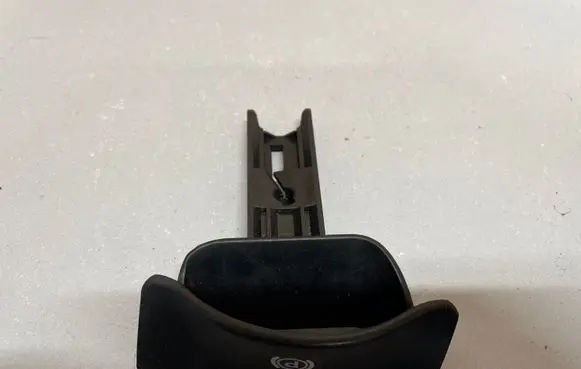 Mercedes-Benz E W211 Hand brake release handle 2114270020