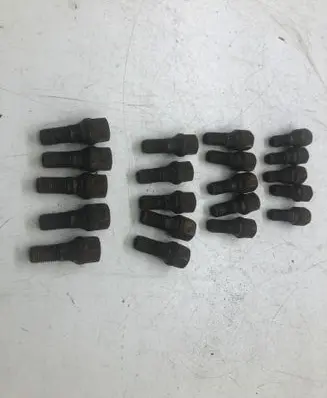 Peugeot 308 Nuts/bolts 