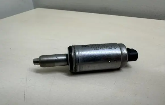 Audi A8 S8 D4 4H Camshaft position sensor 06E103697M