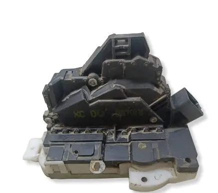 Ford Mondeo Mk III Rear door lock 2S4AA26412EB 1E0272D