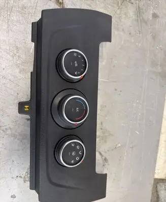 Renault Master III Climate control unit 275106521r