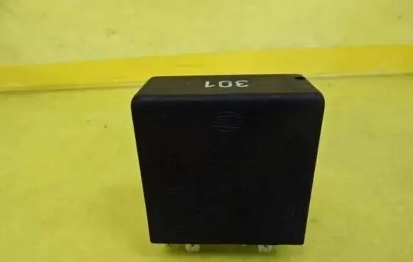 Audi A4 S4 B5 8D Other relay 4A0919471 5KG006568-00