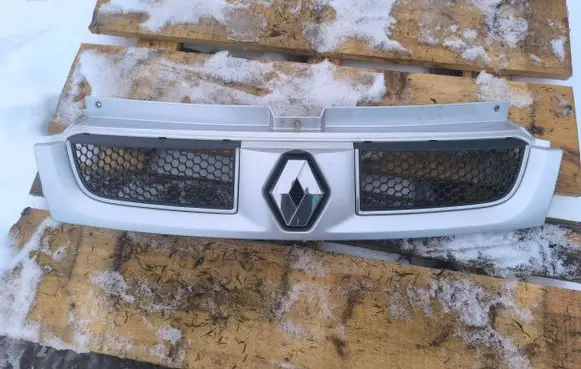 Renault Trafic II (X83) Front bumper upper radiator grill 7700313438 525719894 6534