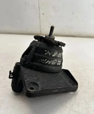 BMW 5 E60 E61 Engine mount bracket