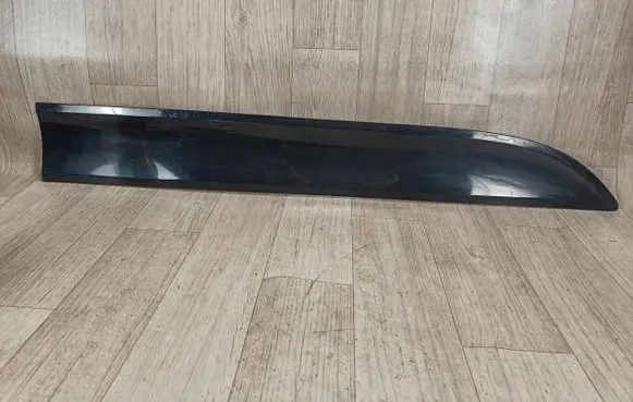 Porsche Macan (95B) Front door trim (molding) 95B837890G
