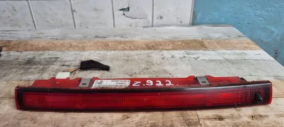 Renault Scenic II - Grand scenic II Third/center stoplight 8200073239 89398083