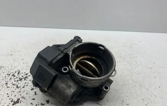 Volkswagen PASSAT B6 Throttle valve A2C53085612 03G128063A