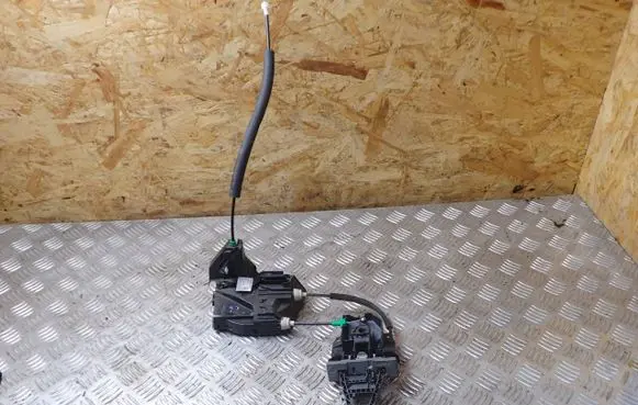 Jaguar F-Pace Front door lock HK83203A29EB C47880100 191016