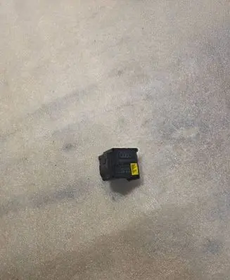 Audi A8 S8 D2 4D Air flap motor/actuator 0637005001