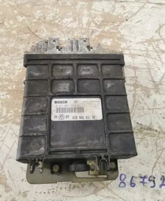 Volkswagen Golf III Engine control unit/module 028906021AF 28SA2507