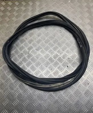 Renault Latitude (L70) Trunk rubber seal (body) 