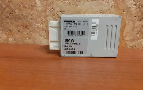 BMW X5 E70 Air suspension control unit module (rear) 6793163 3714679316301