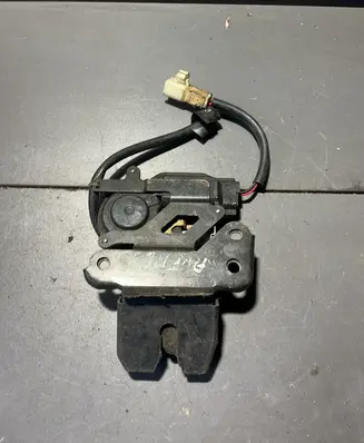 Tailgate/trunk/boot lock/catch/latch