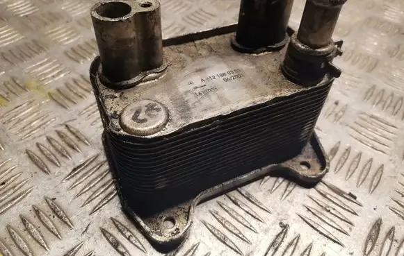 Mercedes-Benz C W203 Gearbox / Transmission oil cooler 6121880301