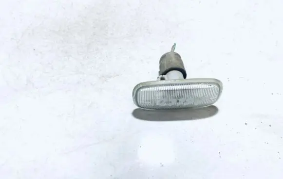 Audi A6 S6 C5 4B Front fender indicator light