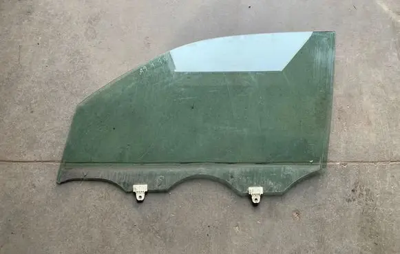 Nissan X-Trail T31 Front door window glass four-door 43R00034