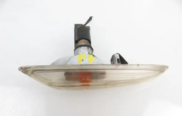 BMW X3 E83 Front fender indicator light