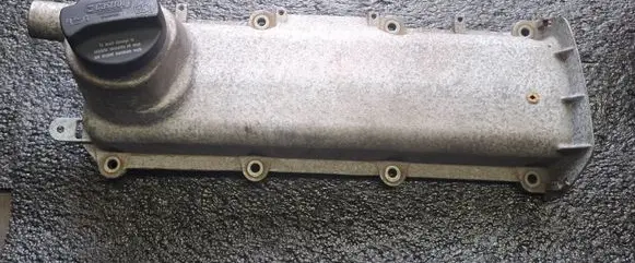 Volkswagen Golf VII Rocker cam cover 06C103475B 06G103429E