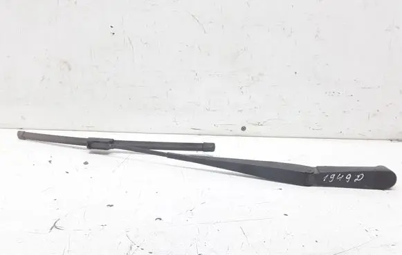 Nissan Pathfinder R51 Windshield/front glass wiper blade 