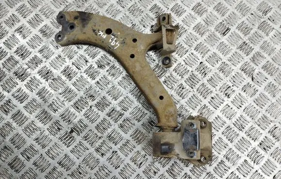 Honda CR-V Front lower control arm/wishbone
