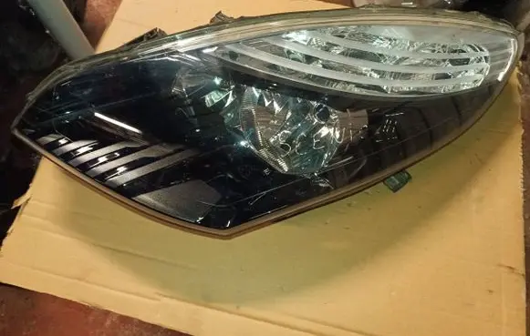 Renault Scenic III - Grand scenic III Headlight/headlamp 260600023r