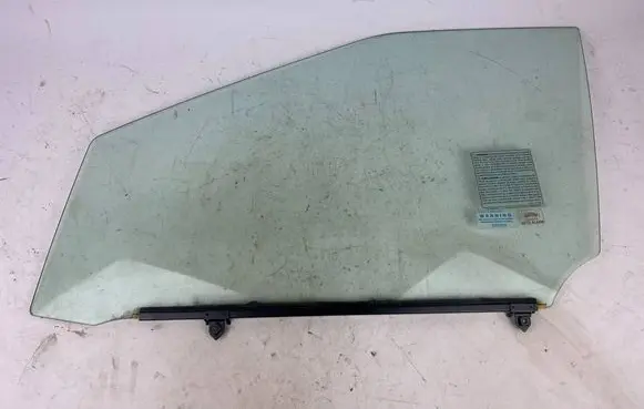 Toyota Mirai Front door window glass four-door 